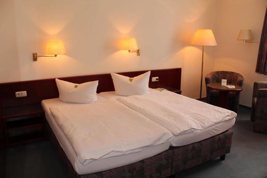 Hotel Anhalt Koethen  Exterior foto